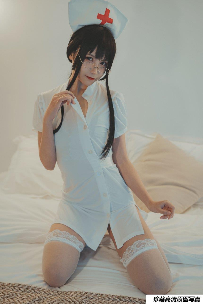 逐月Su - 小护士 [24P-65MB]