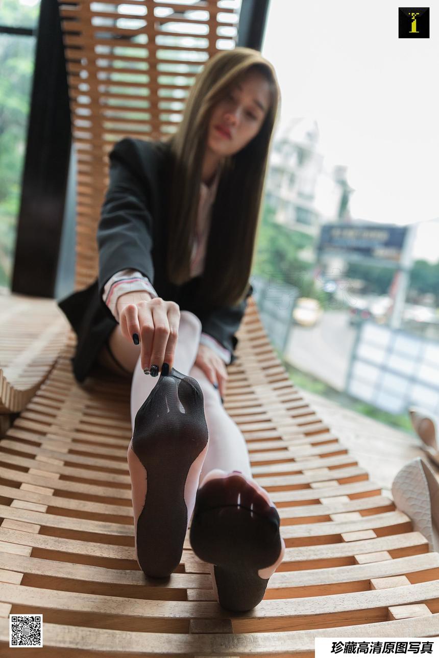 IESS异思趣向 羽西 鱼嘴与吊带袜 [95P]