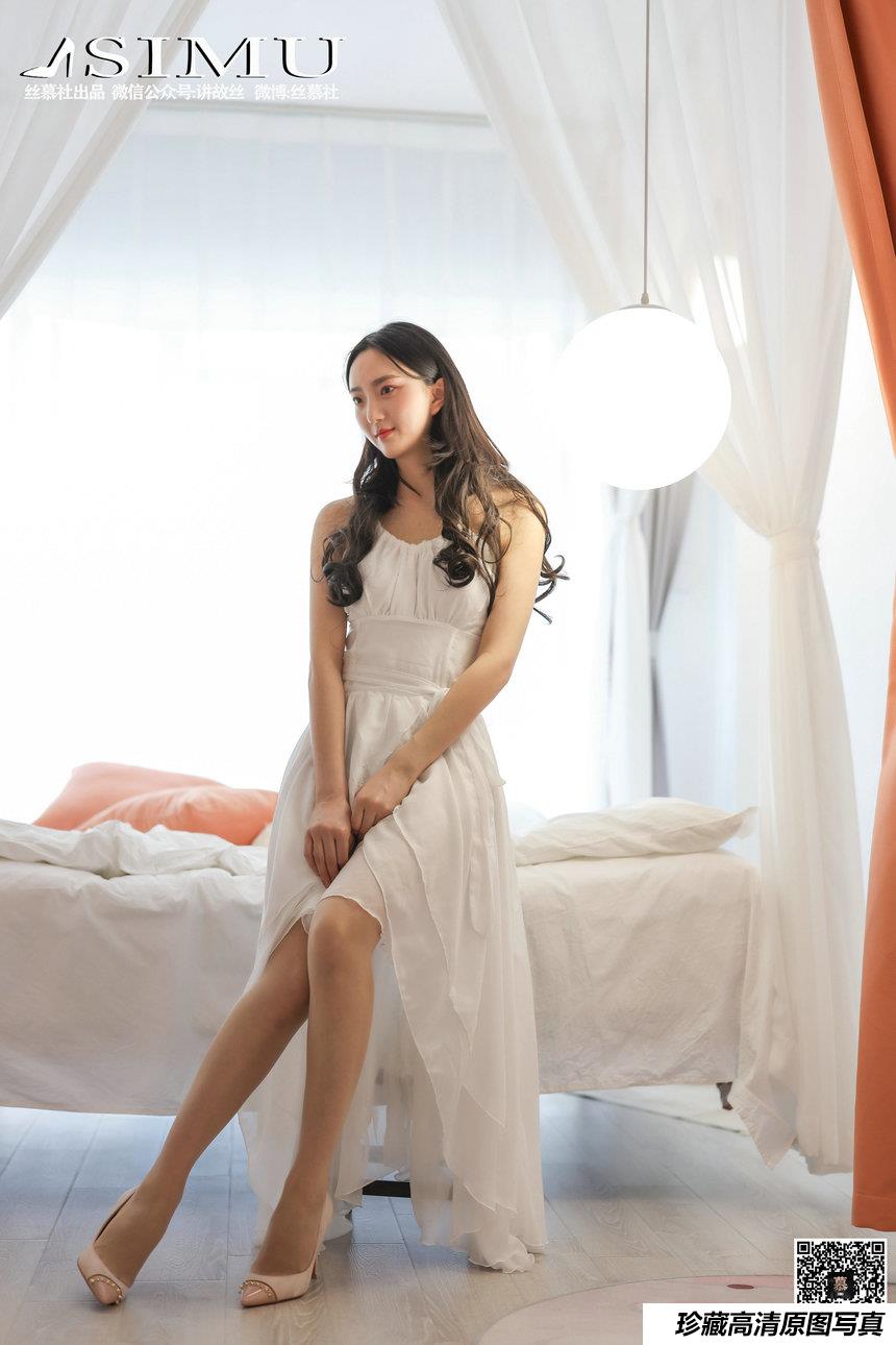 丝慕写真 SM235 佳佳 - 明月吻白纱 [69P]