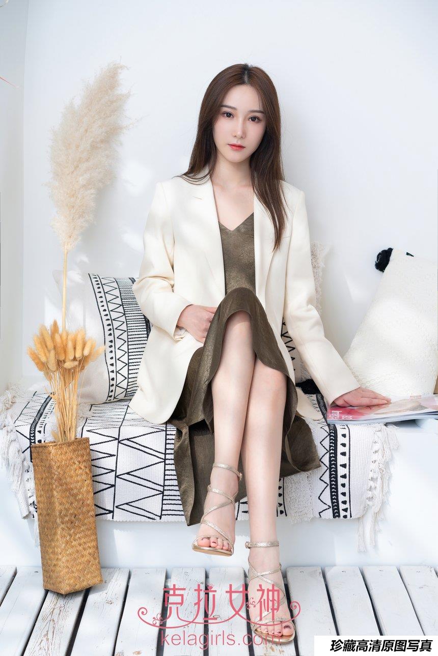 [Kelagirls克拉女神]2020.05.20《小脚与西服》小芙[27P／416MB]-艺库