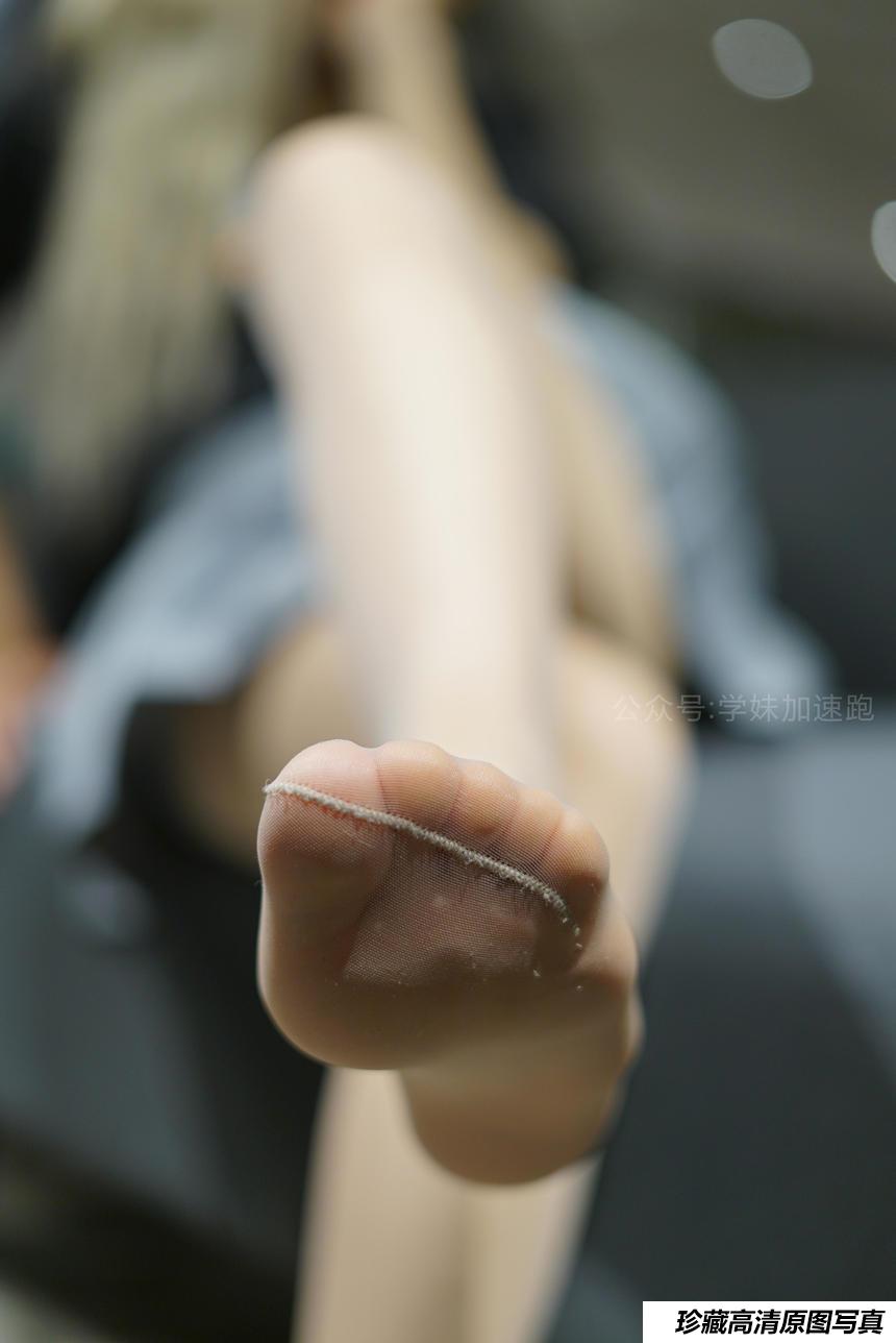 学妹加速跑 XM044《书巢里的金发少女-敏儿》[88P1V-211MB]