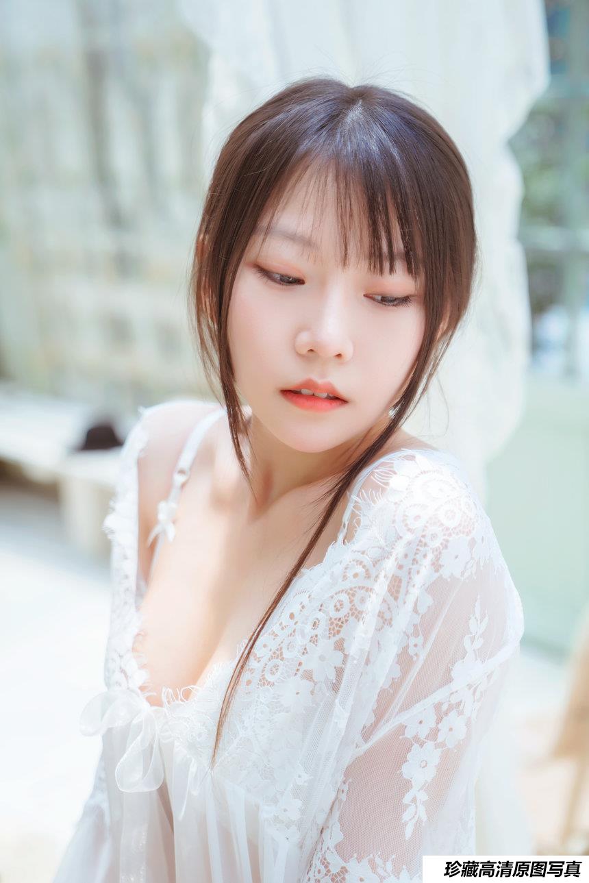 [香草喵露露]玻璃房少女 [76P]