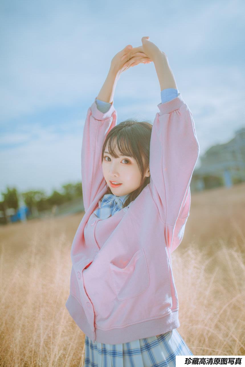 面饼仙儿：颜值超赞身材超棒的性感coser [143P]