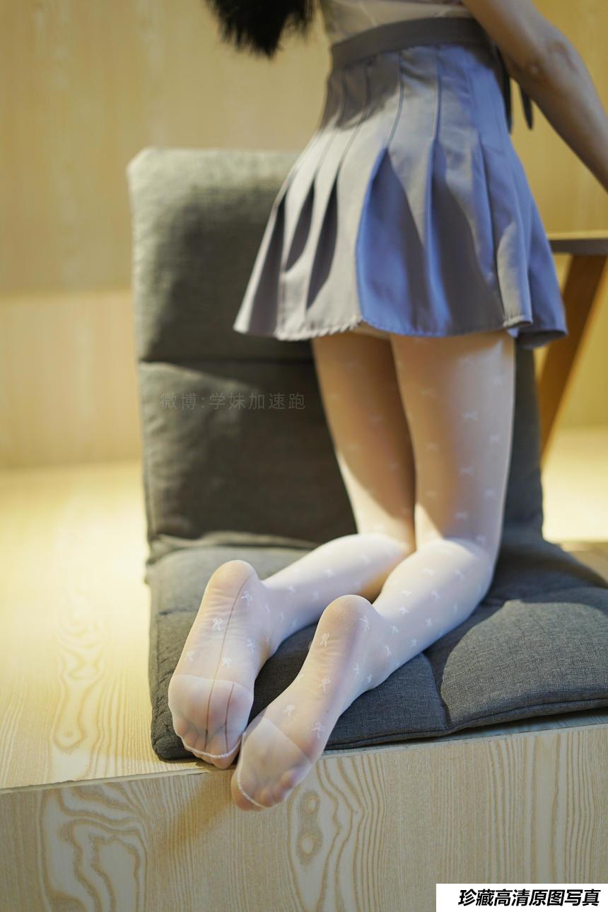 学妹加速跑 XM090《白丝小阿萌-萌萌》 套图+视频
