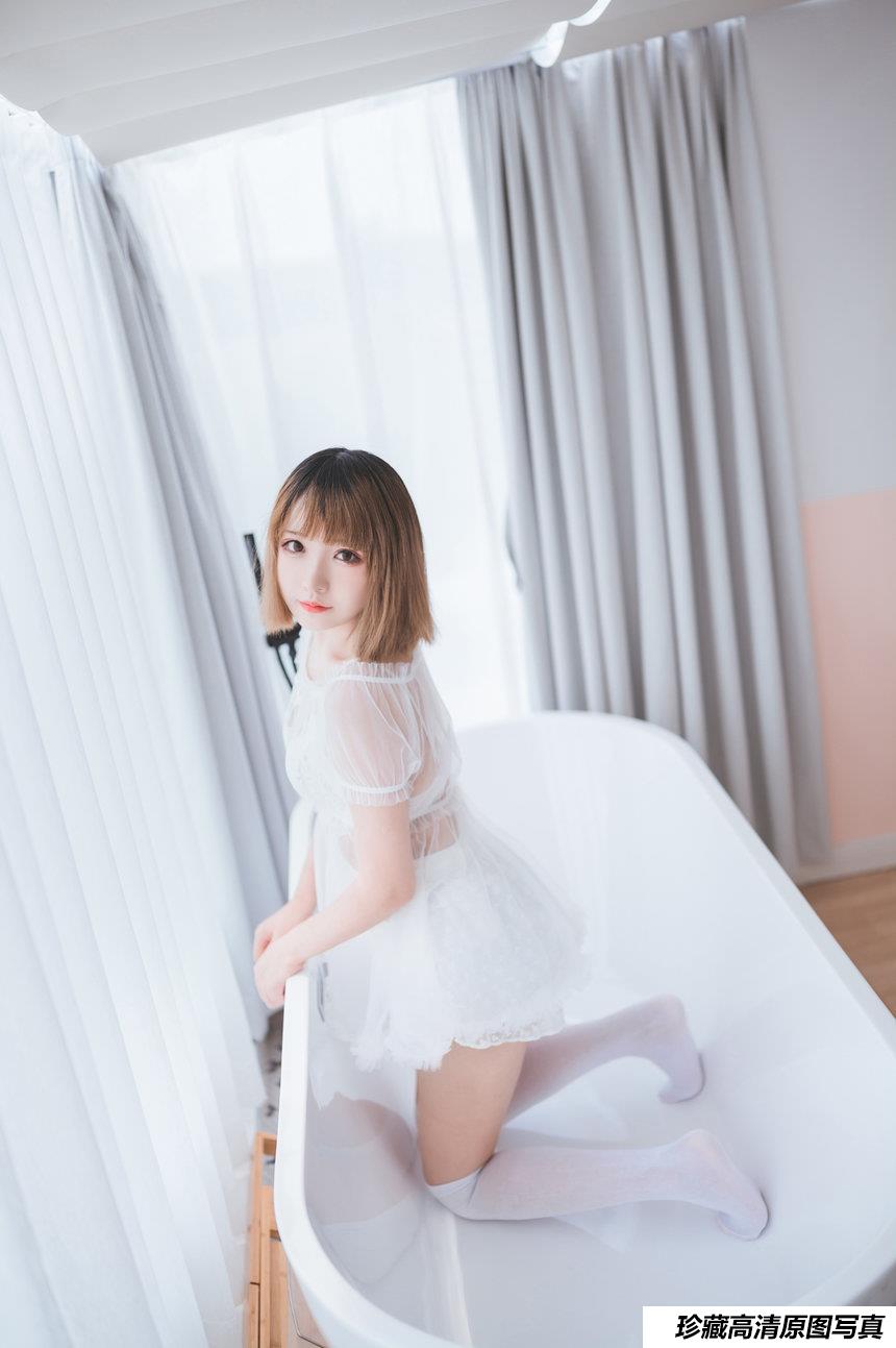 喵糖映画 VOL.025 半透浴室JK少女