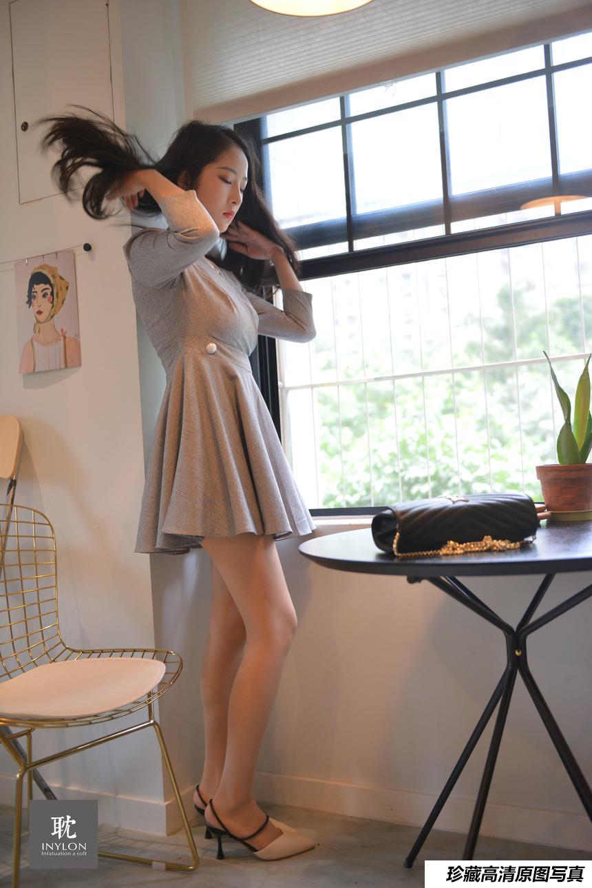 IESS异思趣向《普惠集227》- 模特：豹子《豹子（特别版）》 [99P]