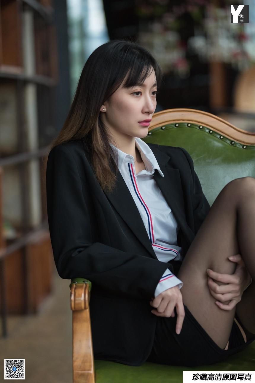 IESS异思趣向 秋秋 偏爱红色高跟鞋 [95P]