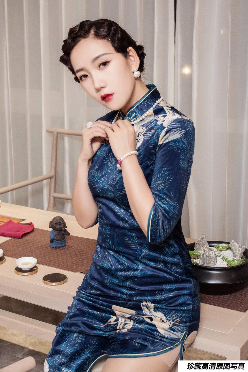 [TouTiao头条女神] 2020-07-27 艾静香 古韵茶香