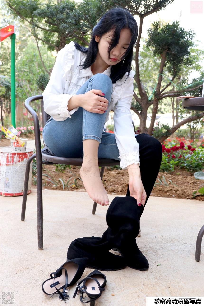 [SiHua丝话]SH035 爱穿丝袜的乡下表妹 小表妹[95P+2V／691MB]