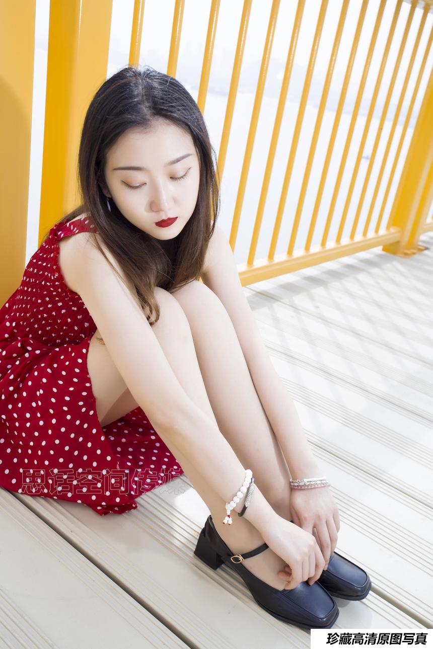 [SiHua丝话]SH125 露露 长江大桥神秘红裙[42P／50MB]