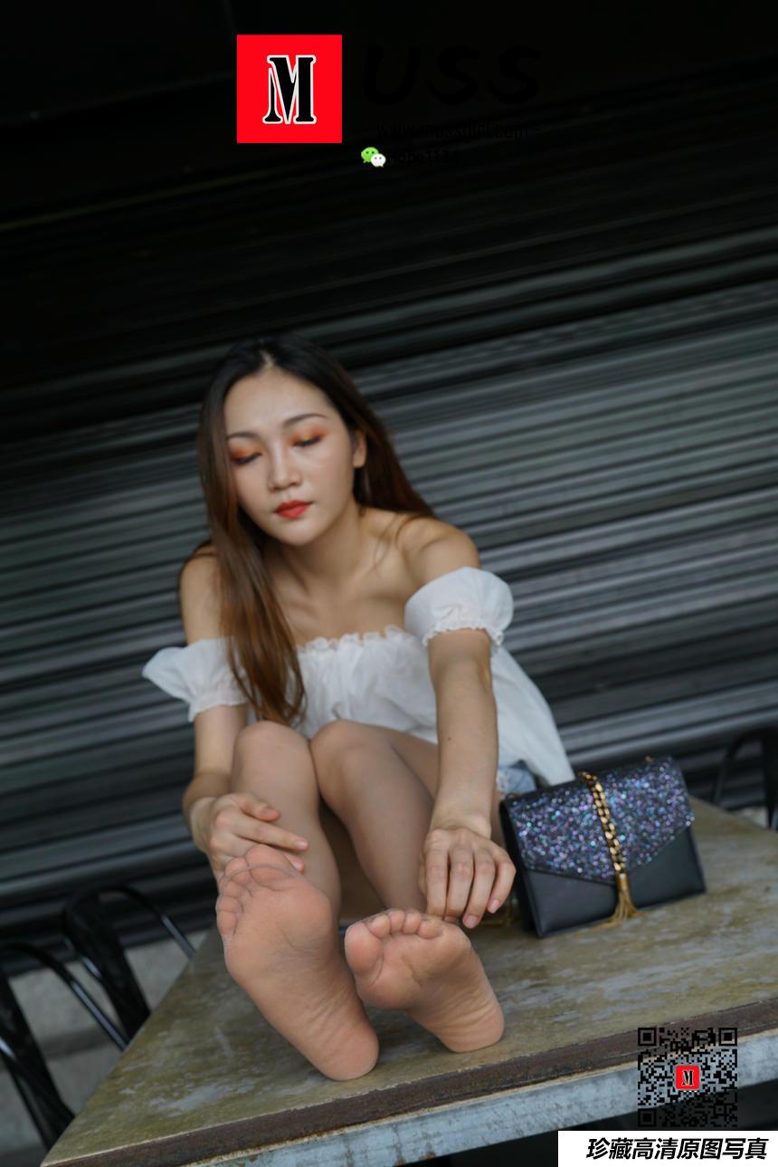 [MussGirl慕丝女郎]NO.014 英语老师Mr.yuanyuan“丝”生活2[95P／212MB]