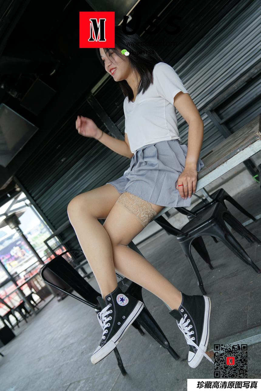 [MussGirl慕丝女郎]NO.010 陈老师长筒蕾丝与少女裙搭配的清纯性感[61P／115MB]