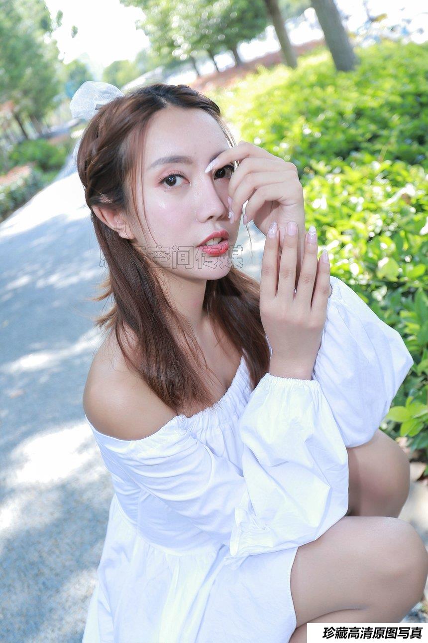 [SiHua思话]SH182 苏小柔 地铁站的小柔[49P／129MB]