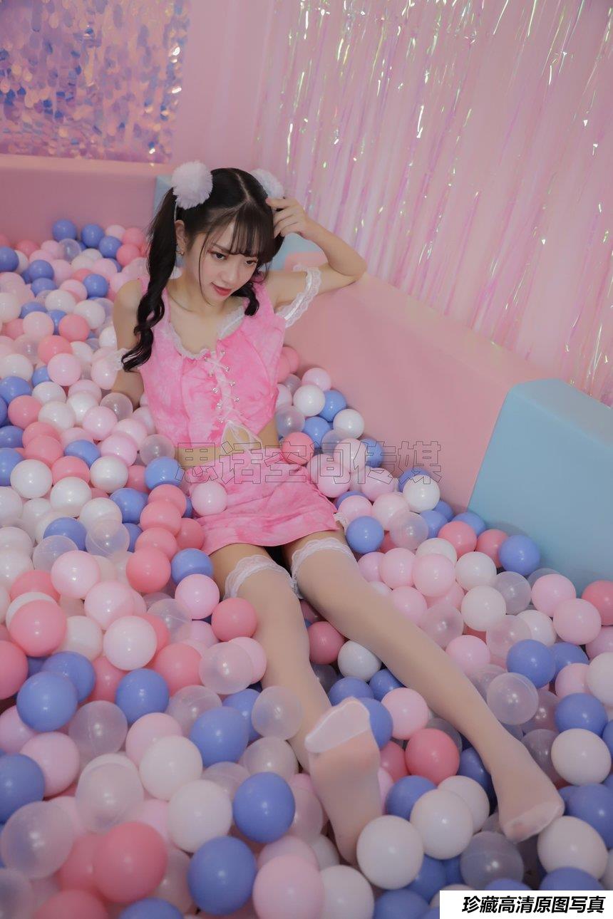 [SiHua思话]SJ018 珊珊 双马尾白丝小可爱[43P／52.4MB]