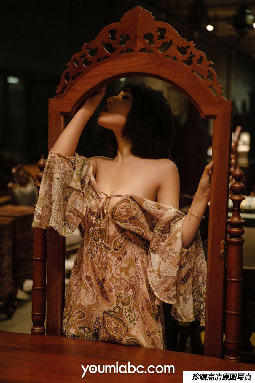 [YouMi尤蜜] 2020.11.11 安妮斯朵拉《塔罗占卜师》[25+1P]