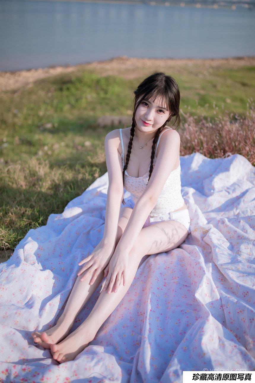 [YALAYI雅拉伊] 2020.12.07 NO.736 瓶儿《去江边》[45P+1P/355M]