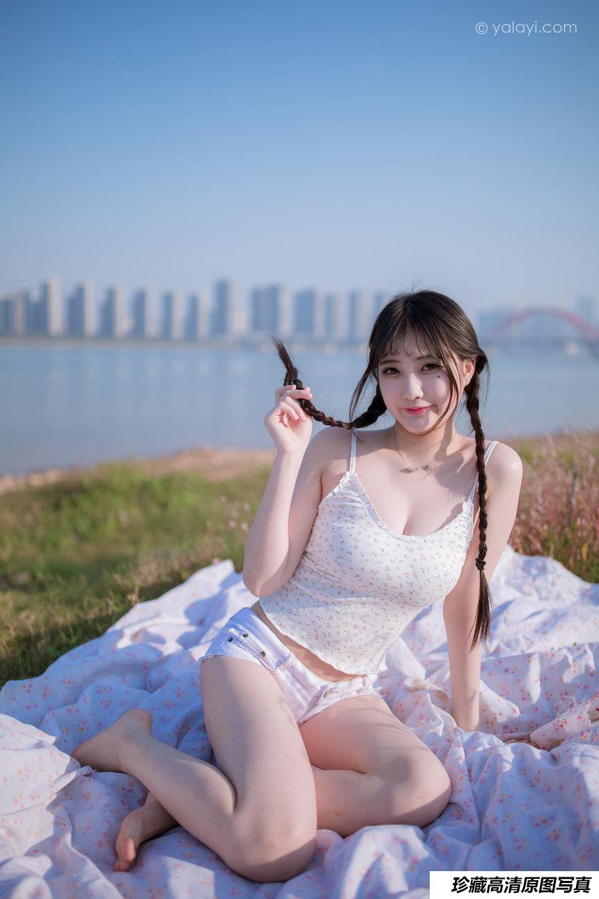 [YALAYI雅拉伊] 2020.12.07 NO.736 瓶儿《去江边》[45P+1P/355M]