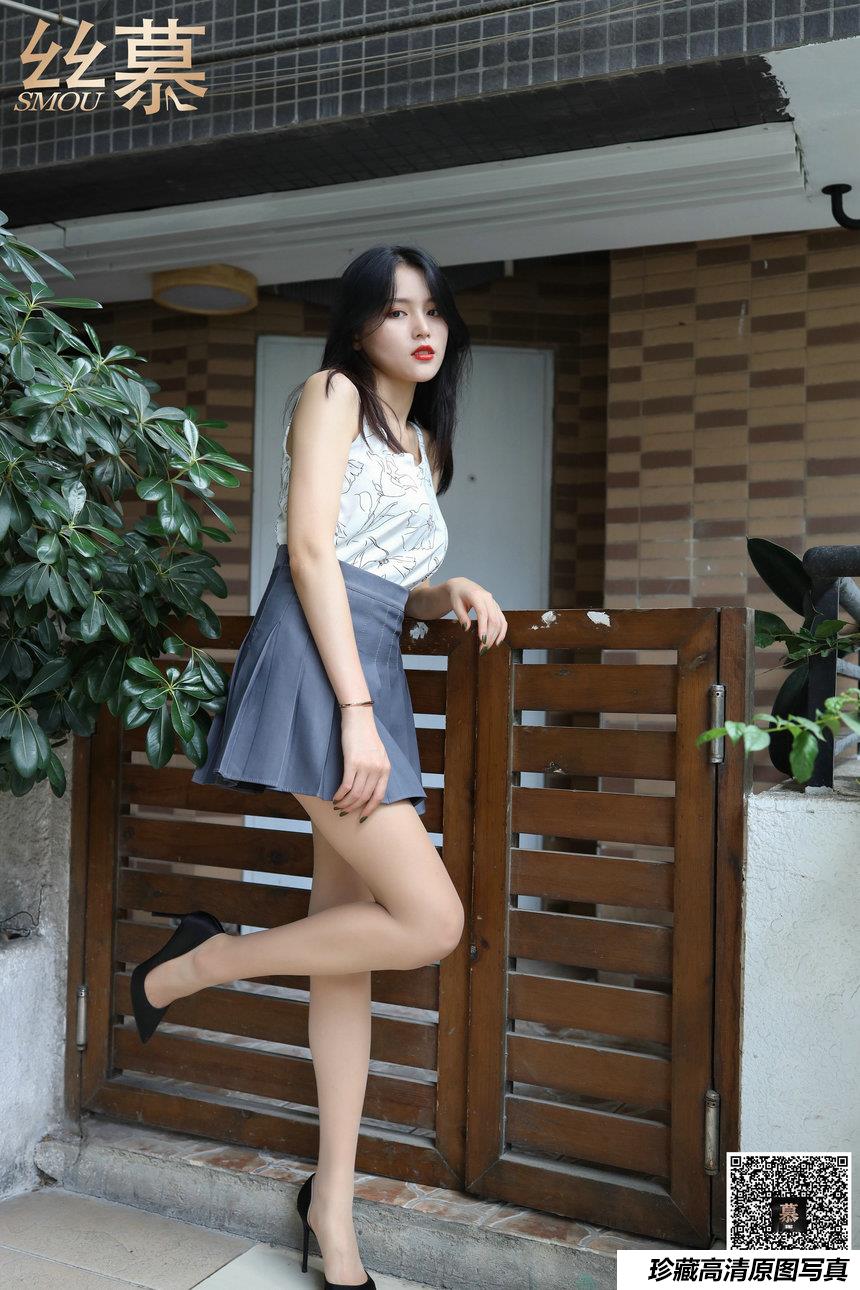 丝慕写真 SM316 泡芙 – 门后的秘密