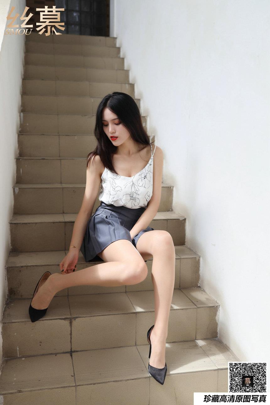 丝慕写真 SM316 泡芙 – 门后的秘密