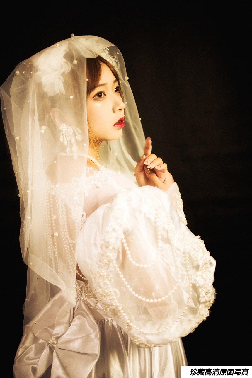 [YALAYI雅拉伊] 2021.01.04 NO.747 阿禾《神明少女》[31P+1P/456M]