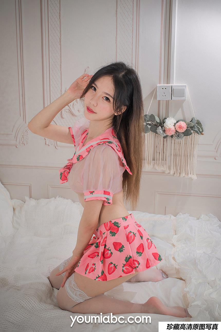 [YouMei尤美] 2020.12.11 今天是草莓味 抖娘利世[26+1P520M]