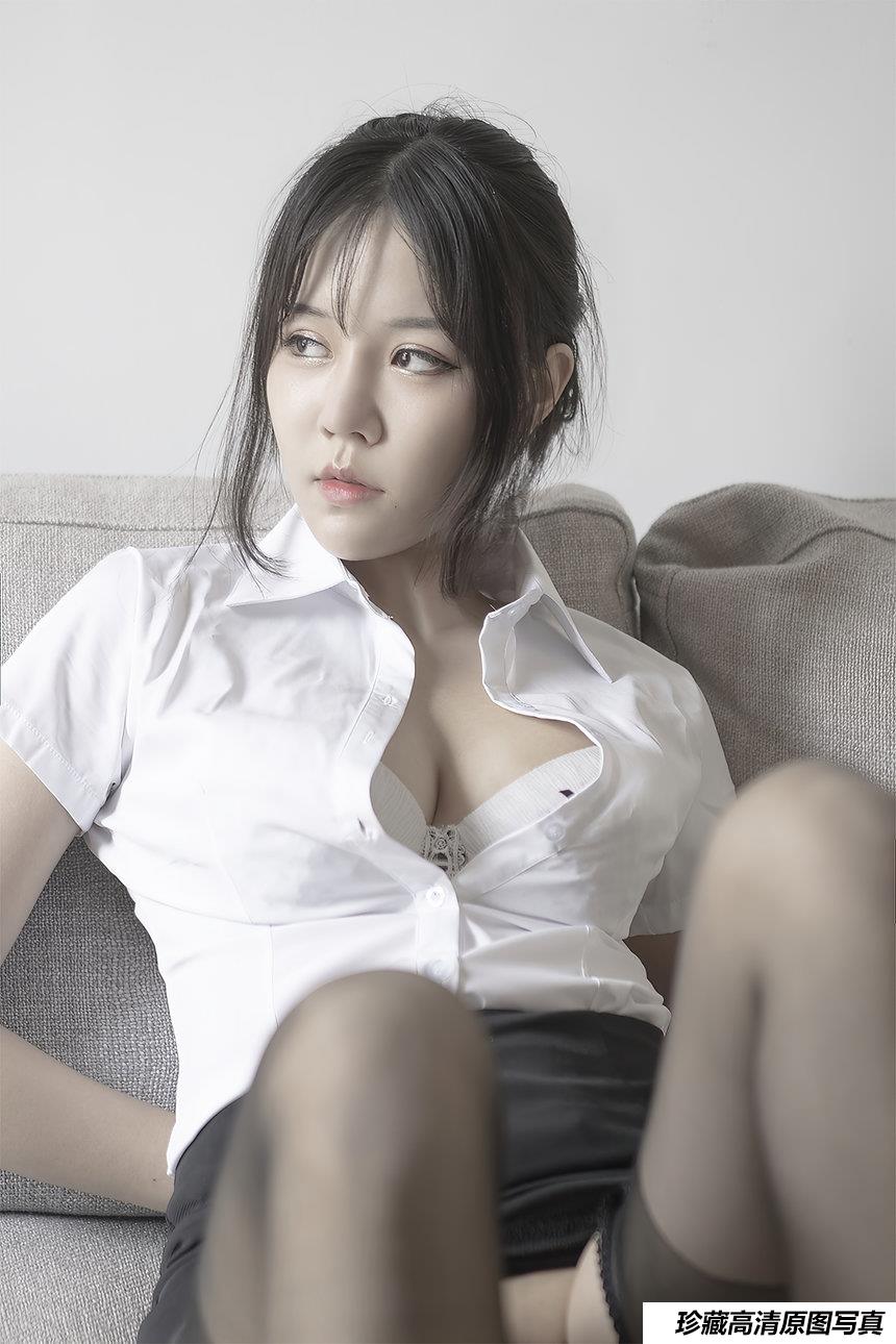 [YouMei尤美] 2021.01.22 办公室猎物 糖積-女摄影[26+1P469M]