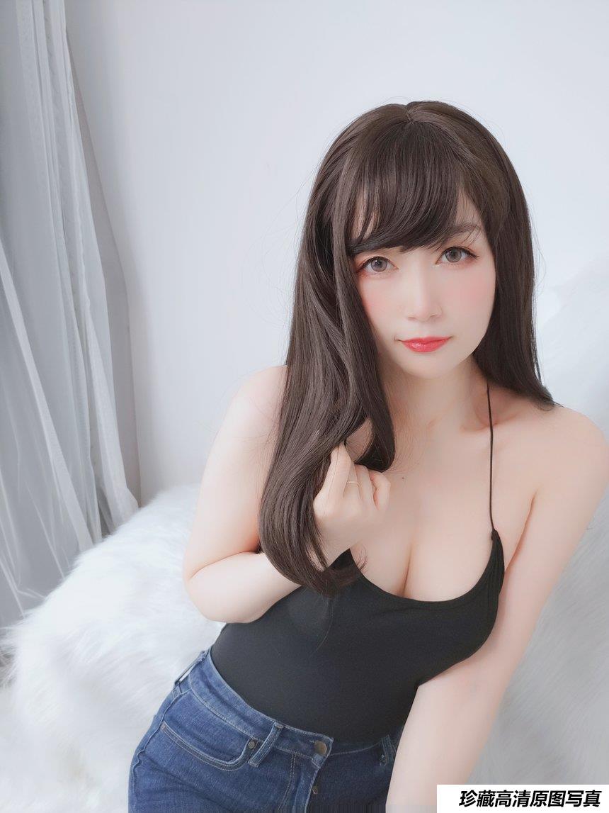 Coser小姐姐白银81-露背上衣 [63P1V308MB]