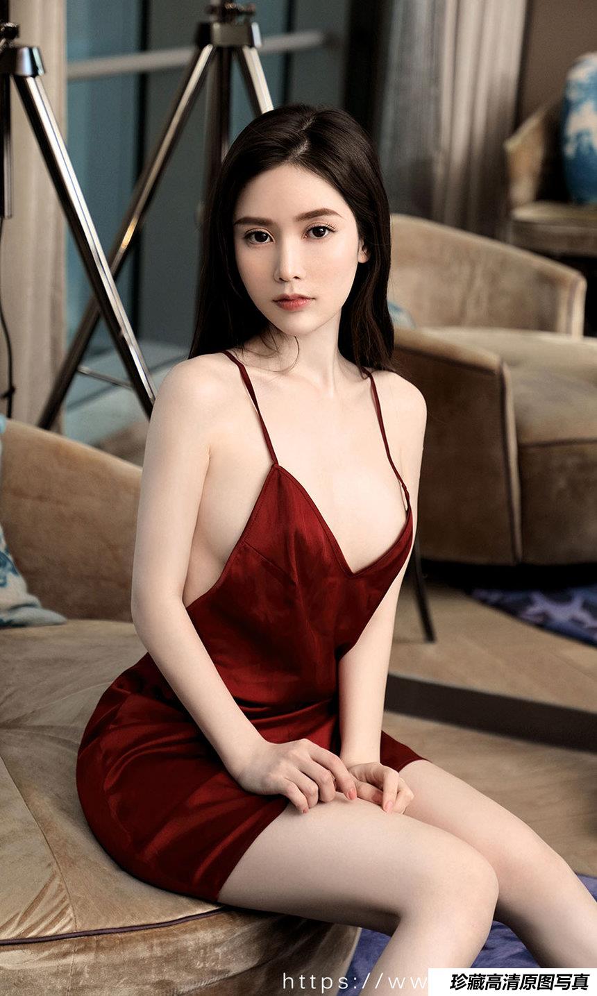 [Ugirls尤果网]爱尤物 2021.02.22 No.2029 吴雪瑶 韶华映雪 [35P]