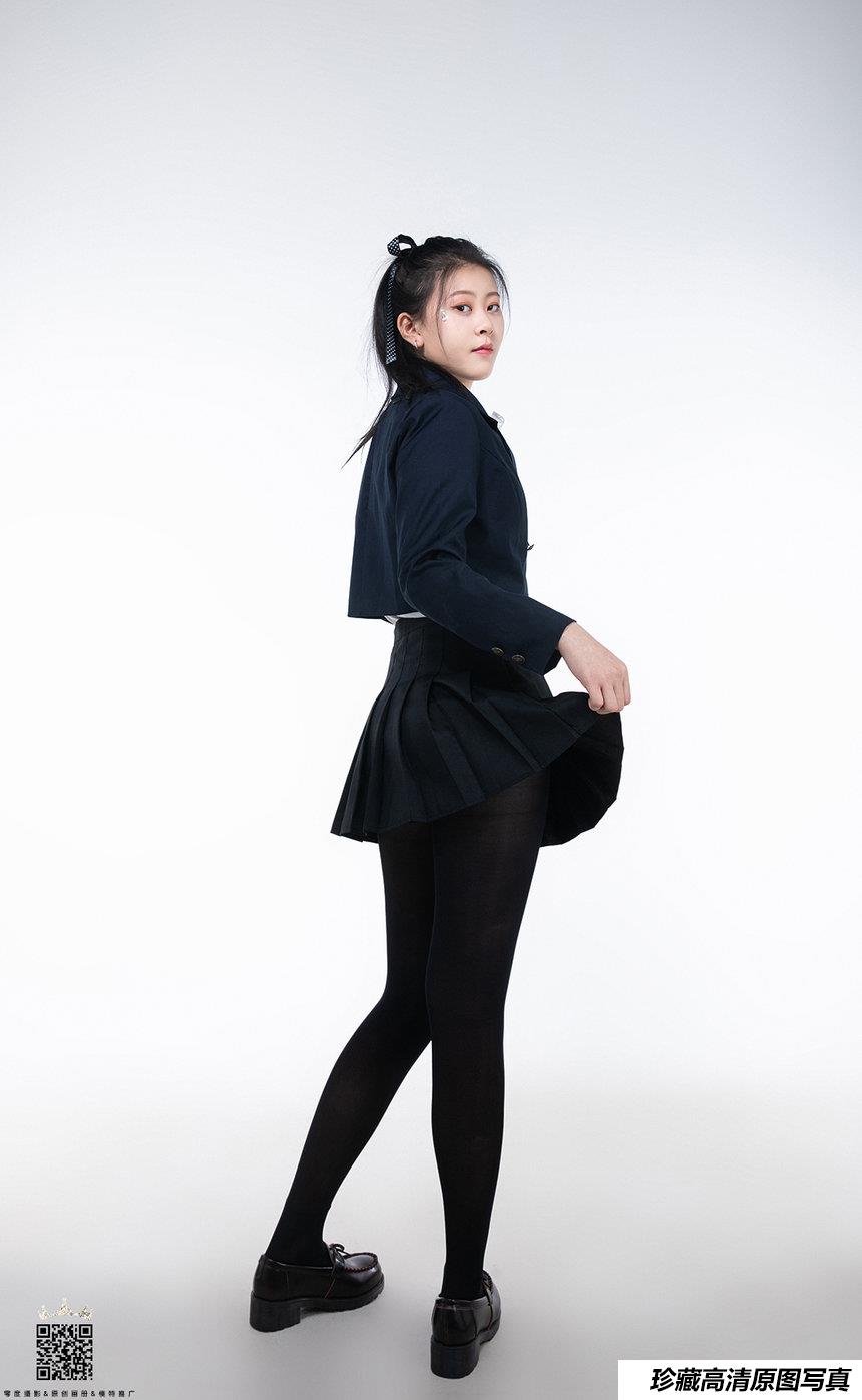 [LD零度摄影] No.110 兼职模特小十八 [49P]