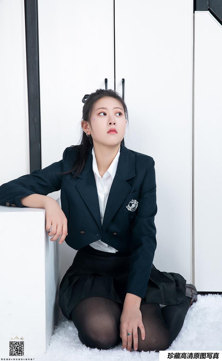 [LD零度摄影] No.110 兼职模特小十八 [49P]