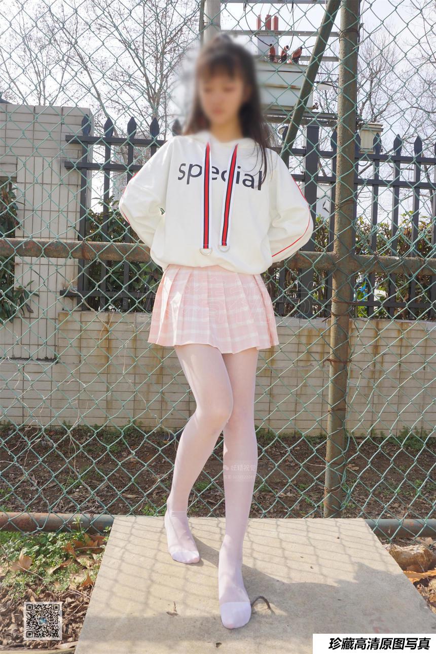 妖精视觉 NO.053 妮妮 白丝裙底“小裤裤”[33P／34MB]