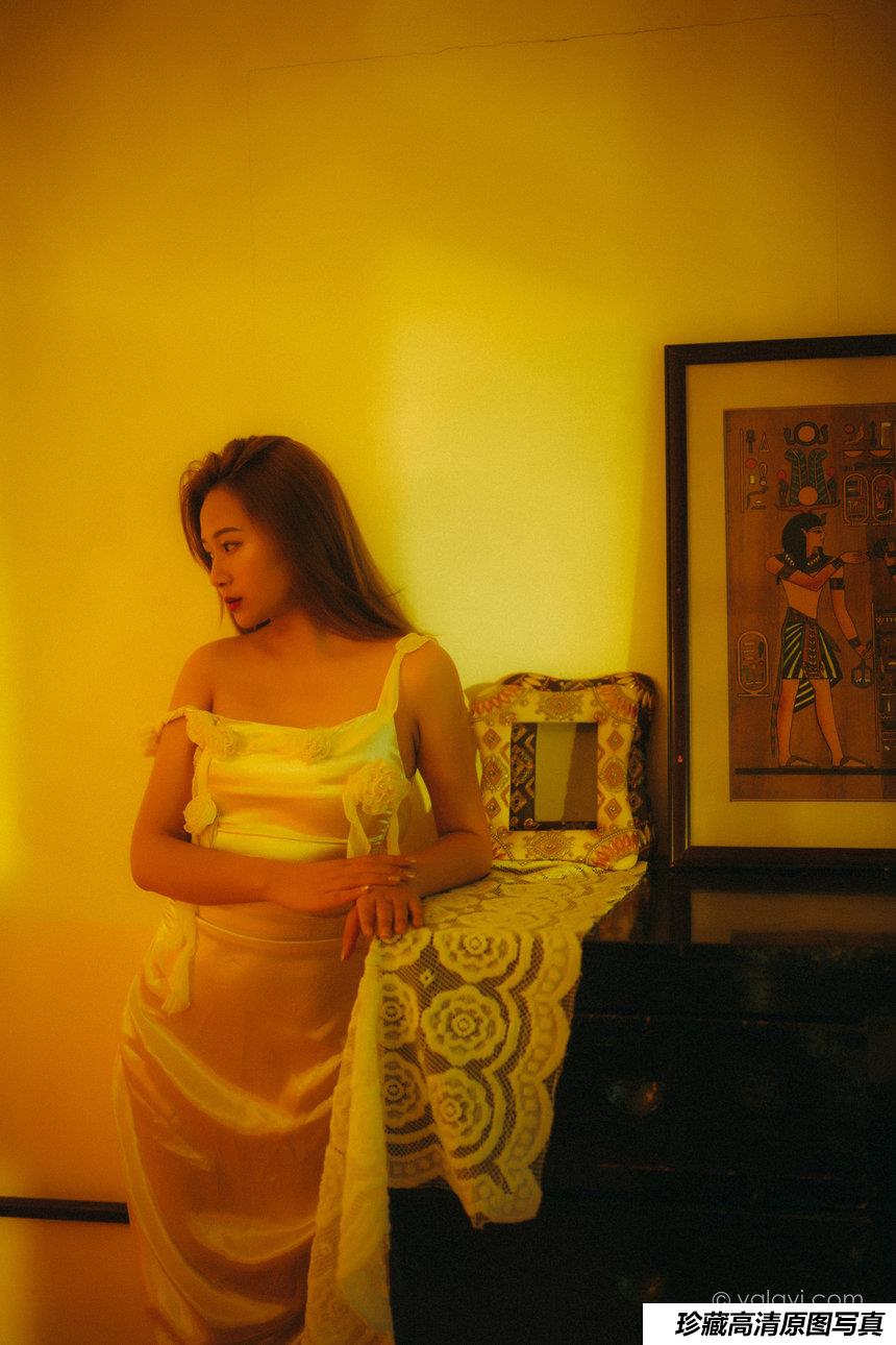 [YALAYI雅拉伊]2021.04.13 NO.785 暮光之吻 岳璐璐[43+1P／347MB]