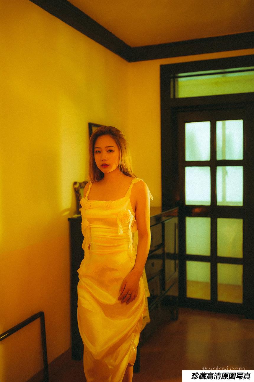 [YALAYI雅拉伊]2021.04.13 NO.785 暮光之吻 岳璐璐[43+1P／347MB]