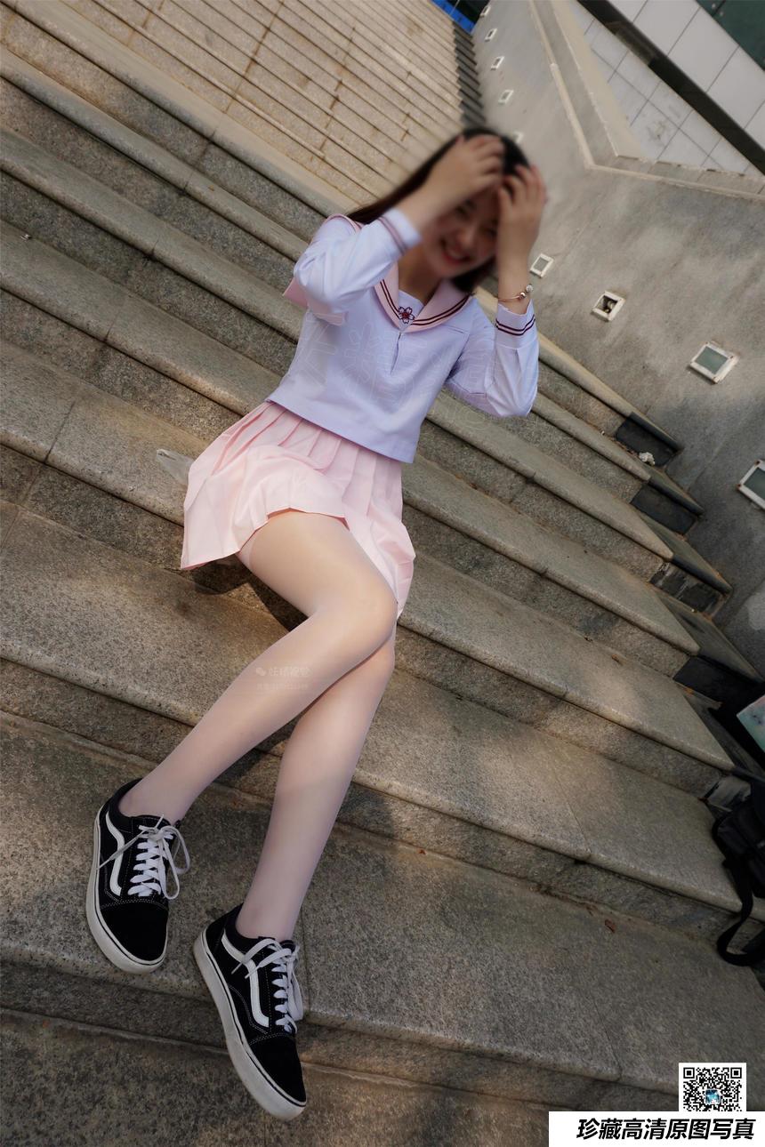 妖精视觉 NO.106 苏苏 初冬的学院白丝袜[65P／61.9MB]