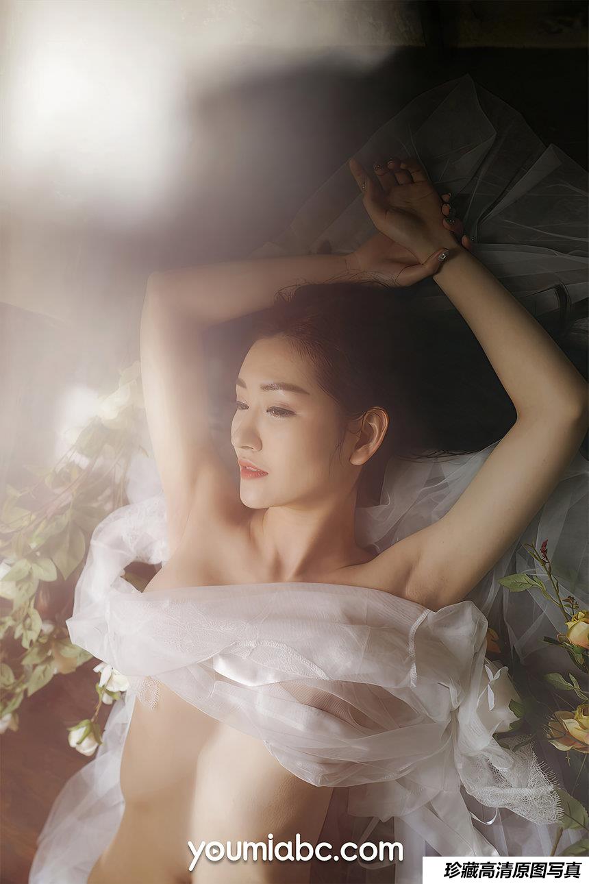 [YouMi尤蜜] 2020.11.10 白色轻熟梦 沈梦瑶[50+1P946M]