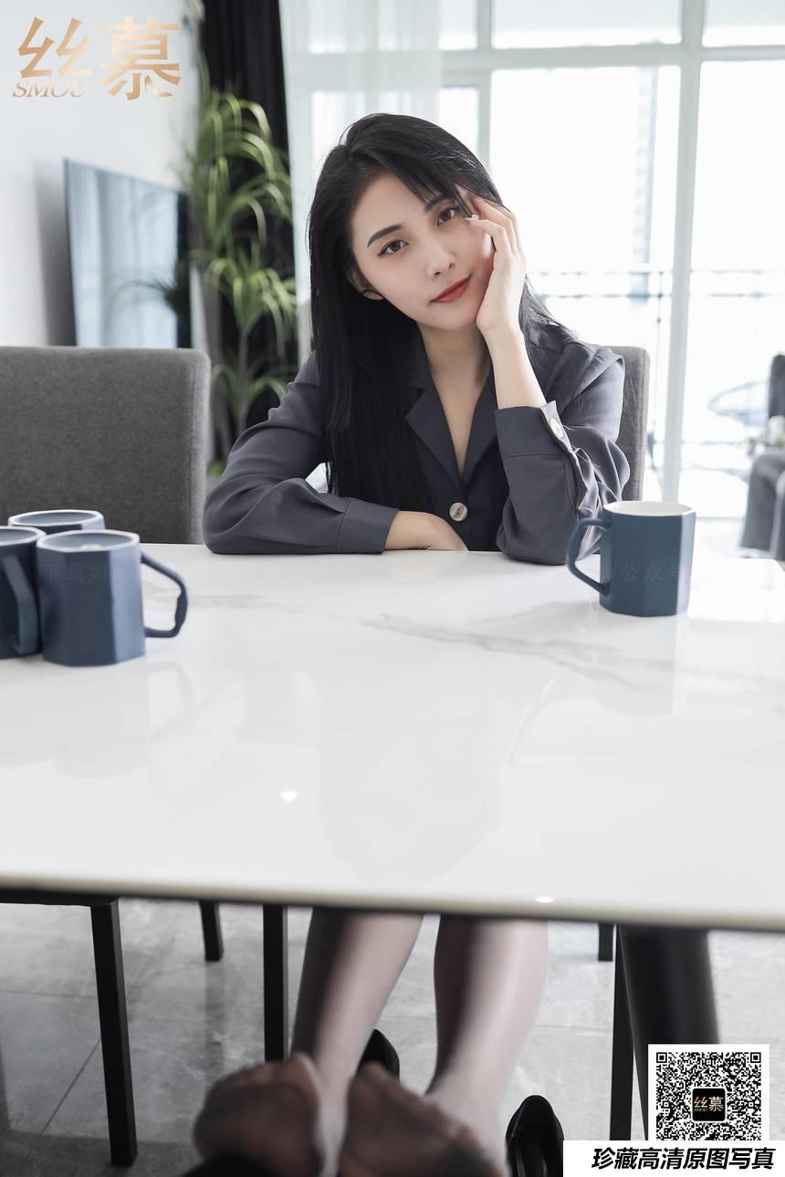 丝慕写真 SM378 露茜《腿间丝秘事》