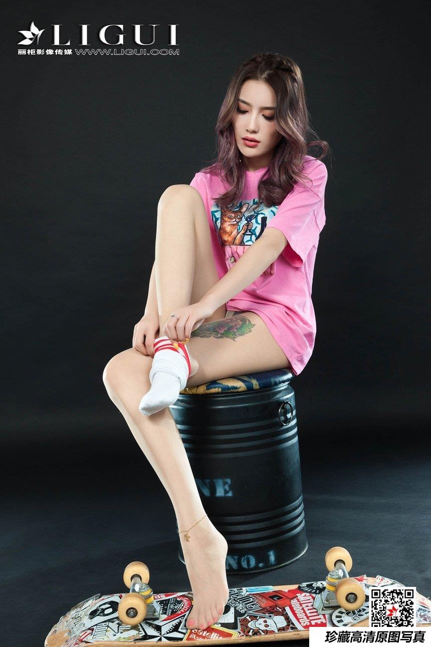 [Ligui丽柜]2020.10.14《滑板女郎》甜甜[66+1P/147M]