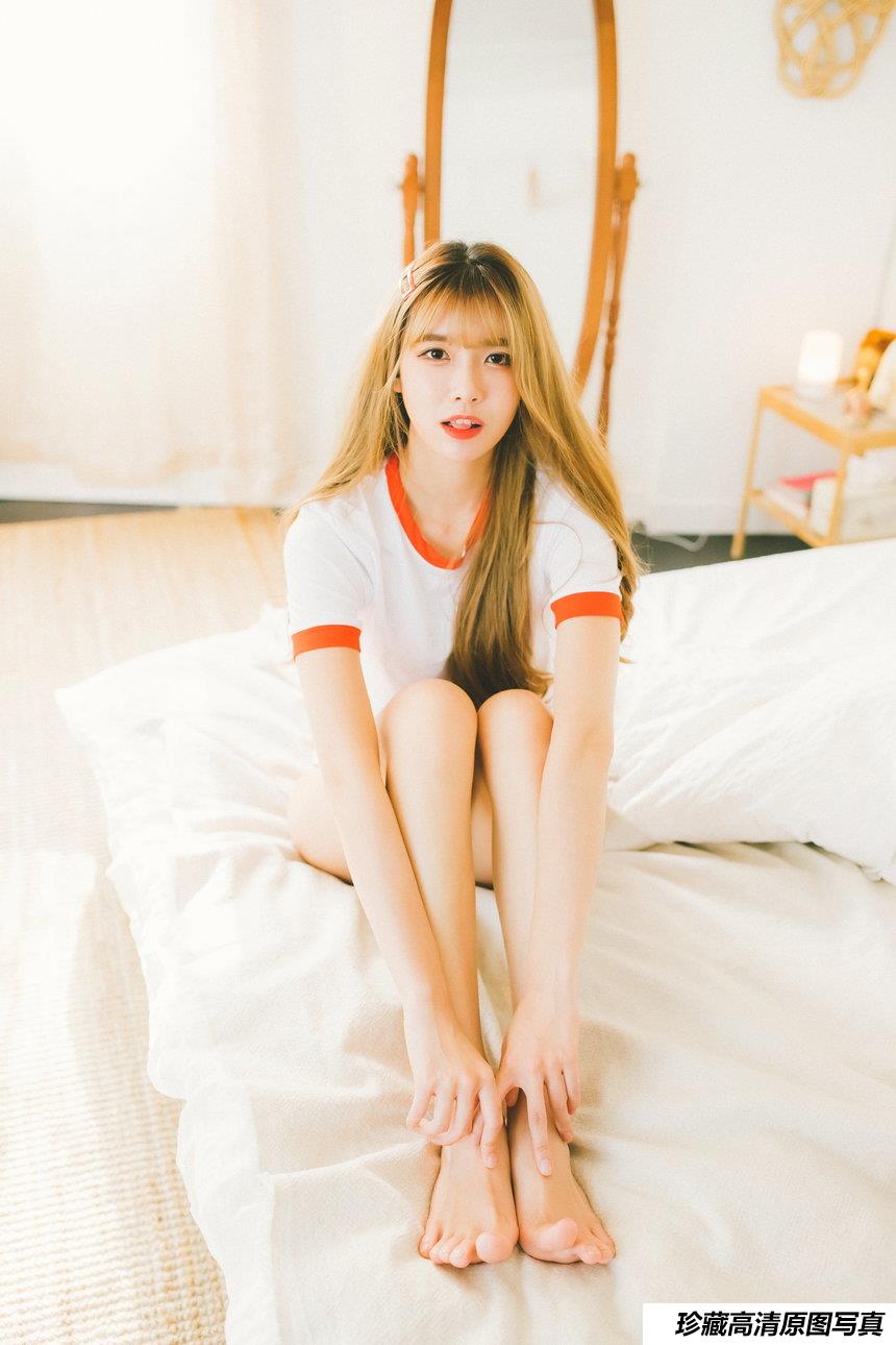 Ahrin - Guerinnarae Hotel - Moon Night Snap [60P/195M]