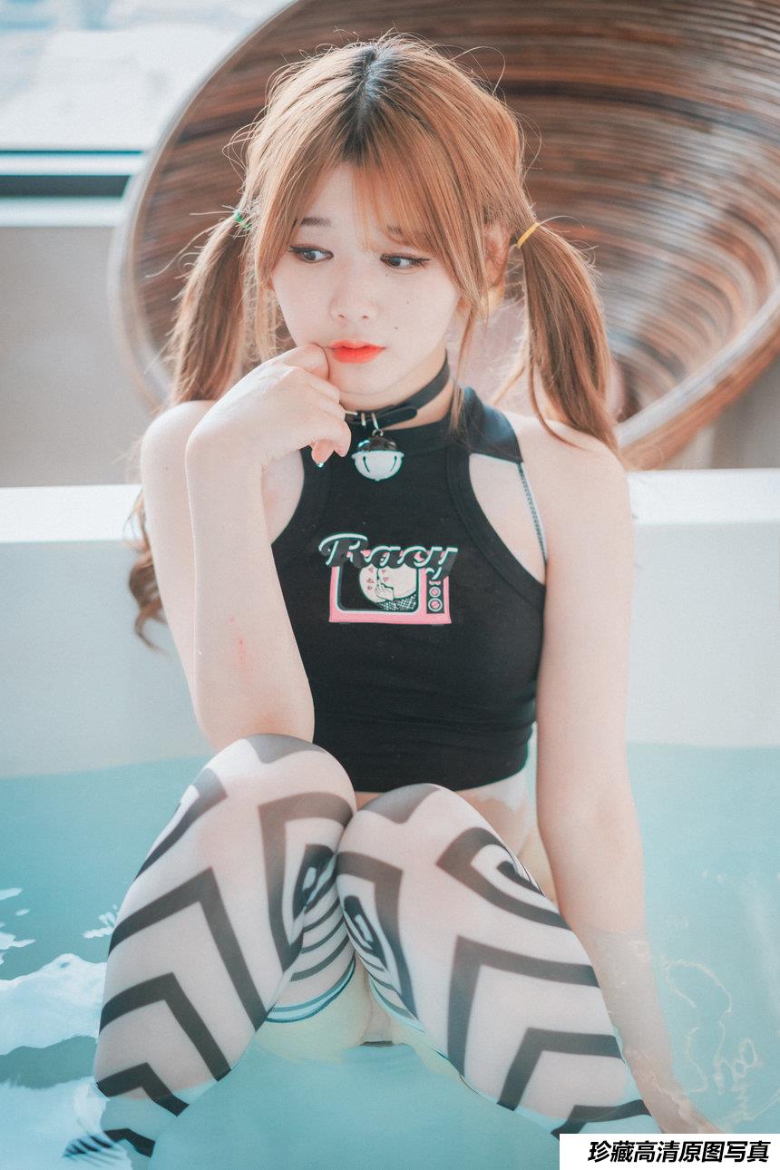 DJAWA Photo - Zia  - Swimming Lessons  [76P/585MB]