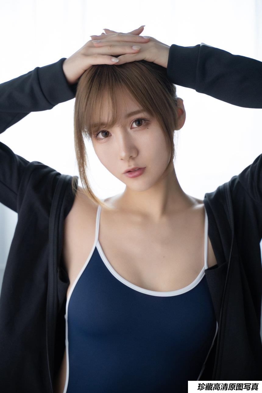 网络美女 candy学生装  [201P/328MB]