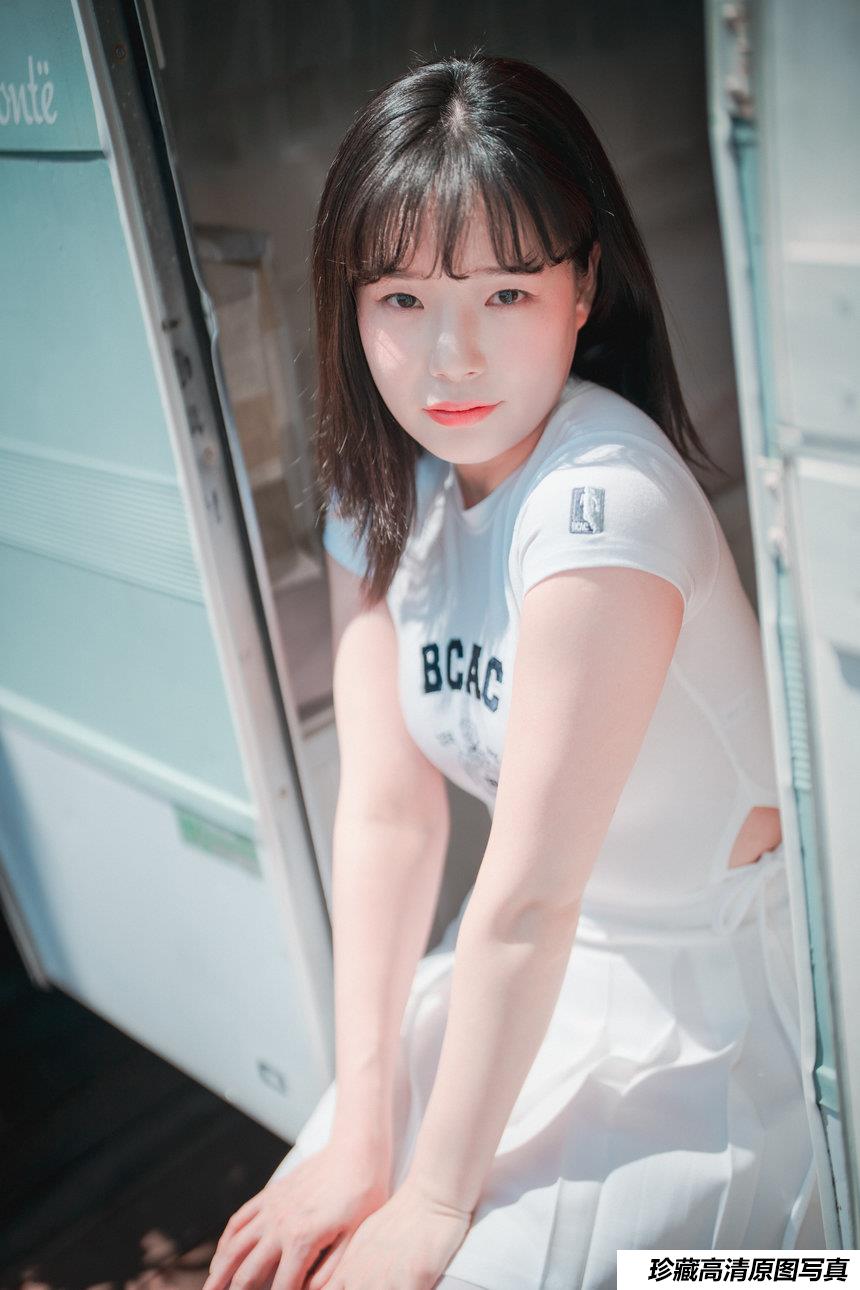 [DJAWA]_Classic_Athletic_Girl_-_Pia  [64P/1.2G]