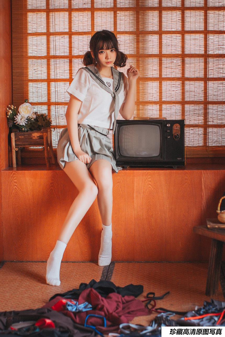 疯猫ss - 少女 [24P-282MB]