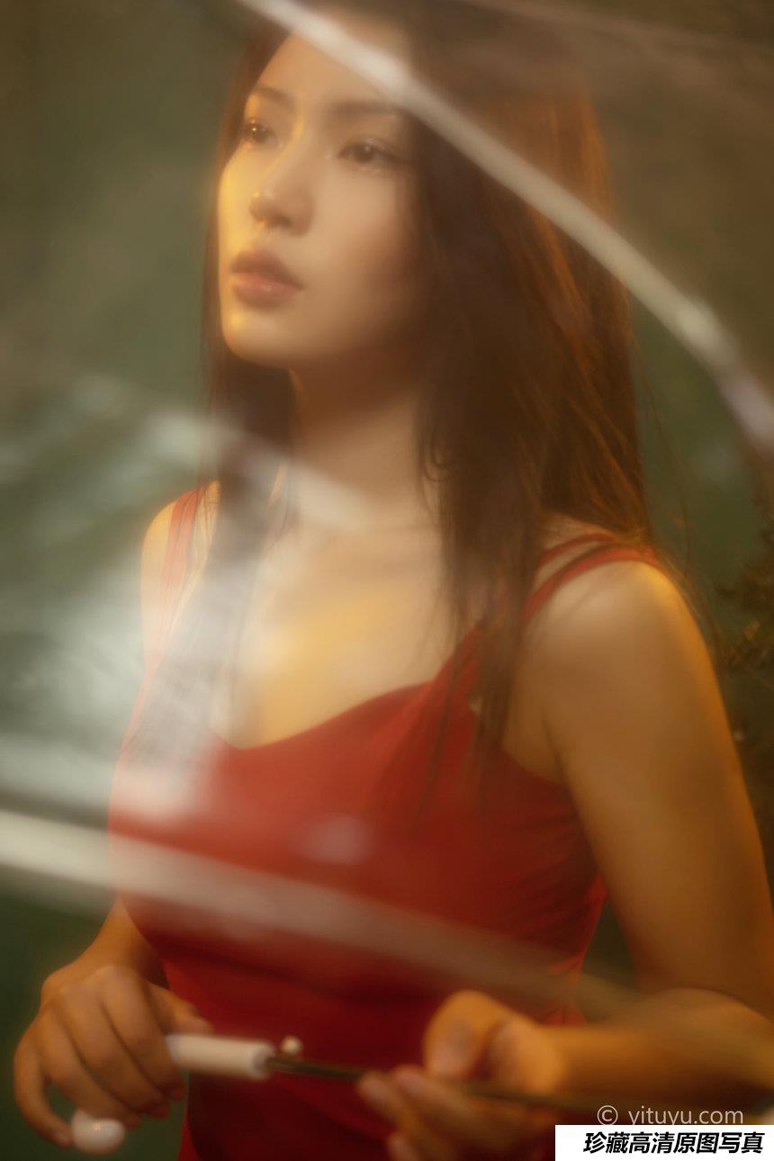 [YITUYU]艺图语 2021.05.24 红装 娇娇 [34P-323MB]