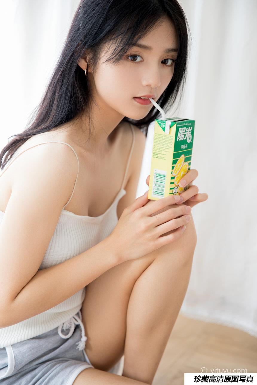 [YITUYU]艺图语 2021.05.31 爱与光 雨文 [25P-315MB]