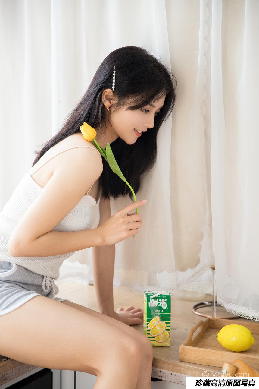 [YITUYU]艺图语 2021.05.31 爱与光 雨文 [25P-315MB]