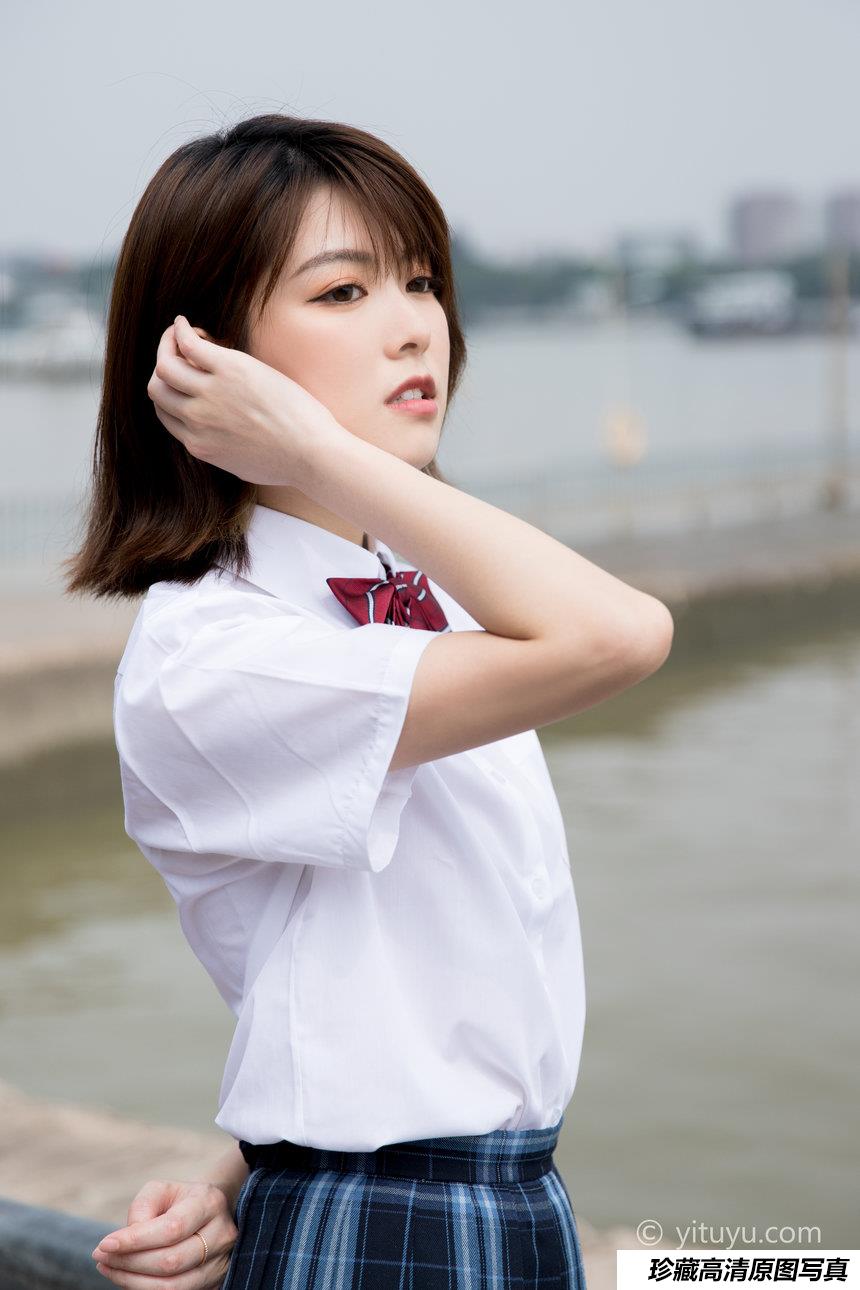 [YITUYU]艺图语 2021.05.17 人间四月天 珺珺 [26P-301MB]