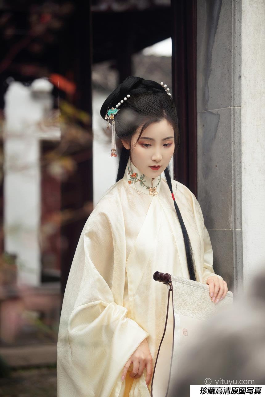 [YITUYU]艺图语 2021.05.10 玉兰 金儿 [22P-445MB]