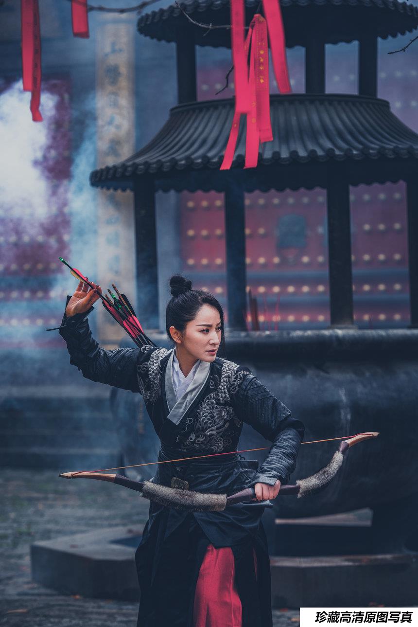 [YITUYU]艺图语 2021.08.10 锦衣卫 狮子 [29P/314MB]