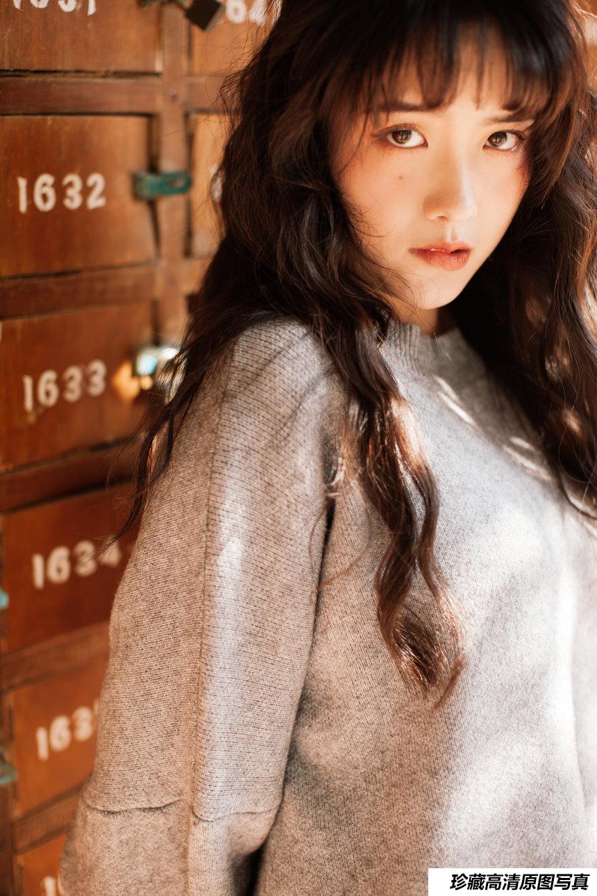 [YITUYU]艺图语 2021.08.19 12月的下午 黄子卿 [31P/319MB]