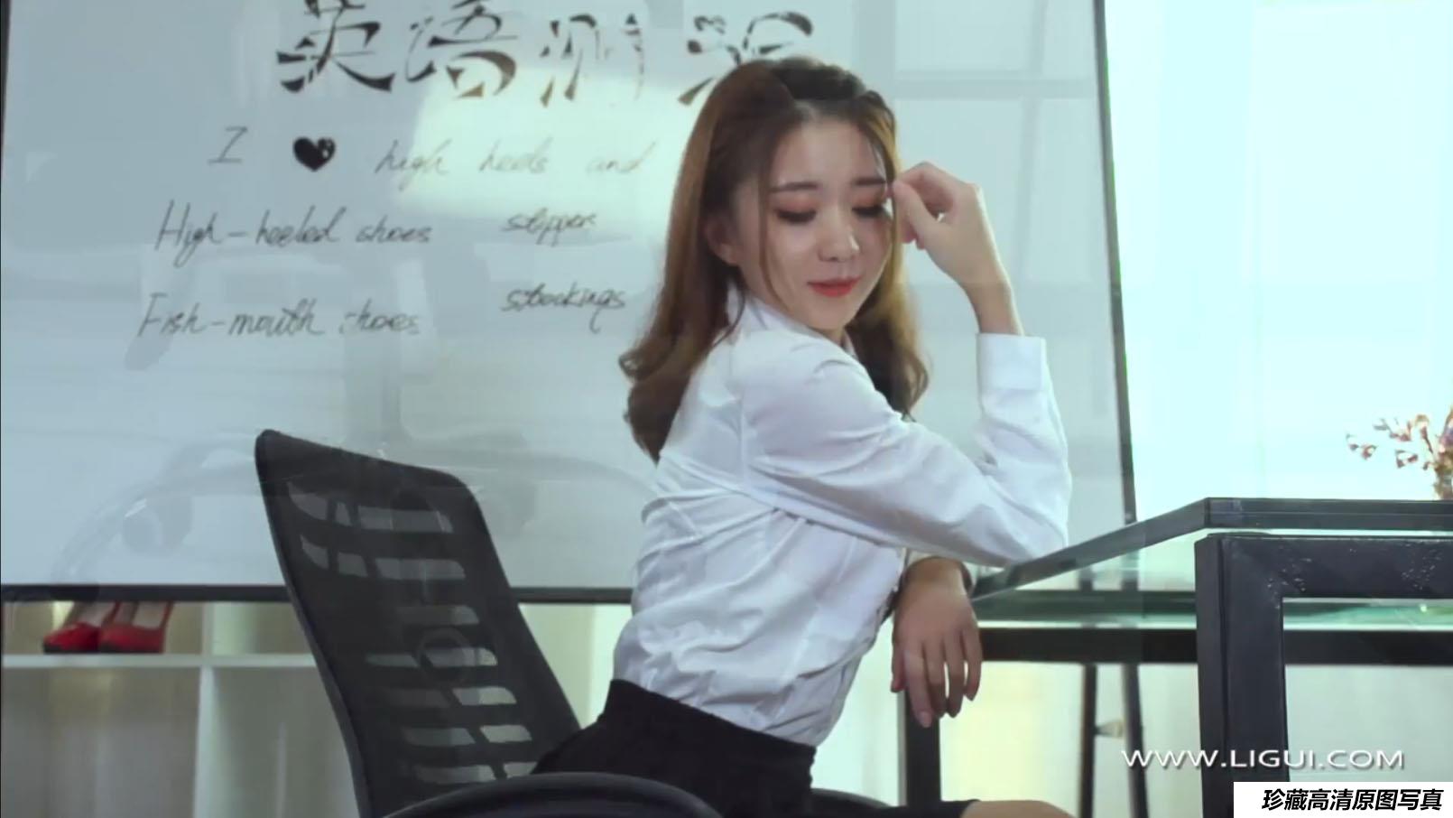 [Ligui丽柜] 2020.12.15 HD视频《见习文秘》程程 [1V-210M]